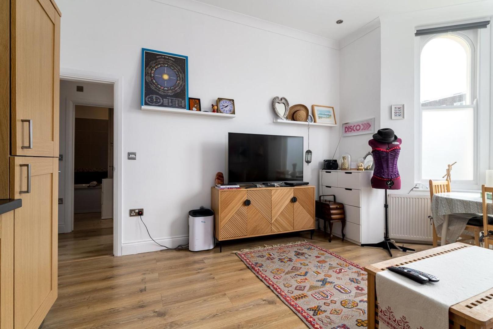 Guestready - Charming Retreat In West Green لندن الغرفة الصورة